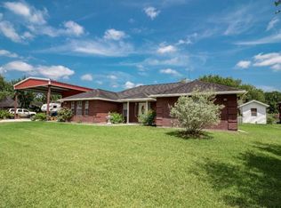 1196 Live Oak Dr, Inez, TX 77968