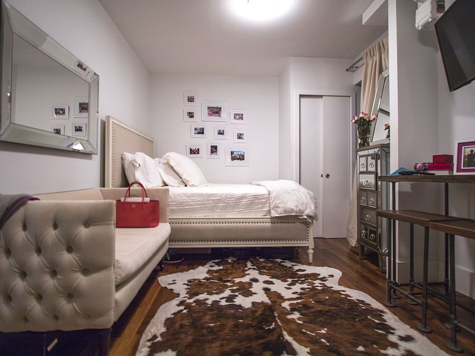 1st image of 455 Hudson St APT 20