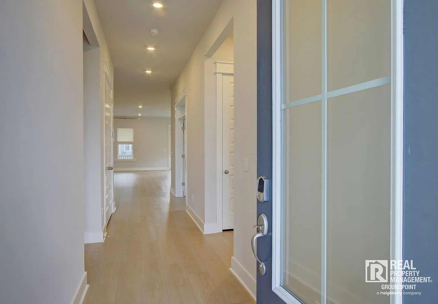 4 bed, 4.0 bath, 2477 sqft, $3,500 — Photo 4