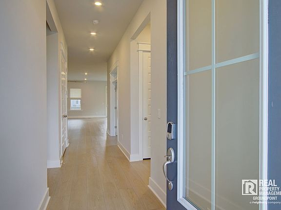 4th image of 238 Witherspoon St