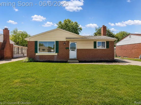 9426 Chamberlain St, Romulus, MI 48174
