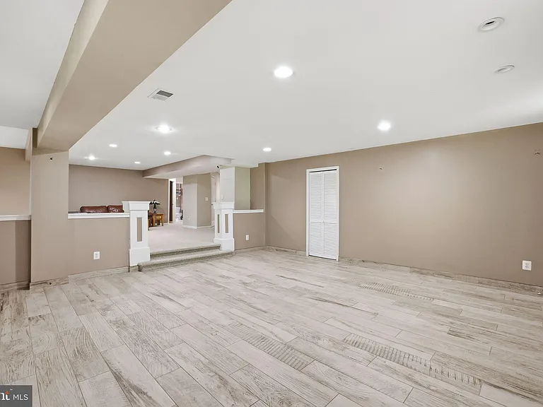 5767 Bush Hill Dr — Photo 51