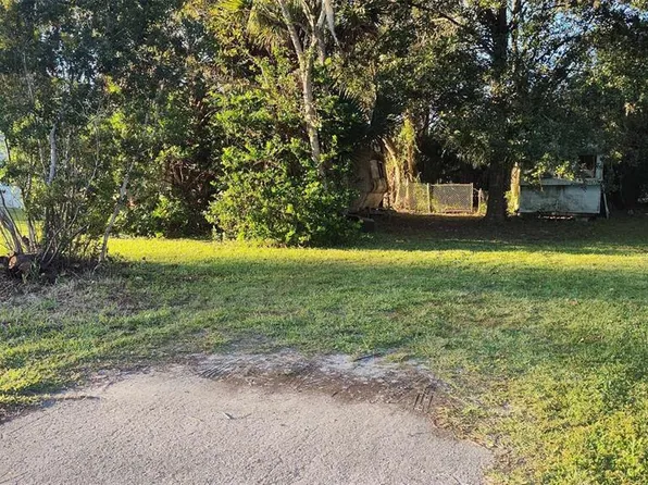 23947 Deer Rd, Astor, FL 32102