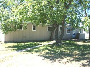 702 S 2nd St, Harrison, MI 48625