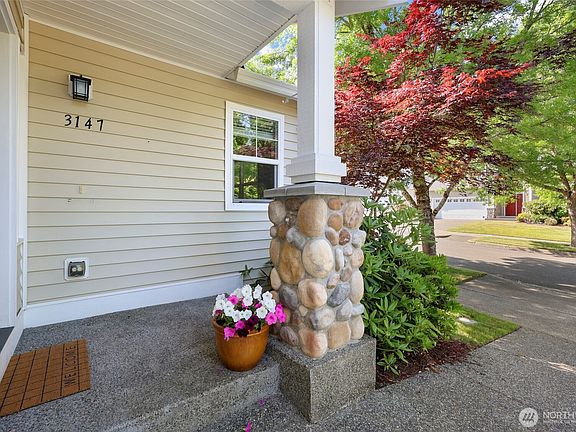 4th image of 3147 6th Avenue NW