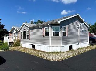 813 Beach Lake Hwy, Honesdale, PA 18431
