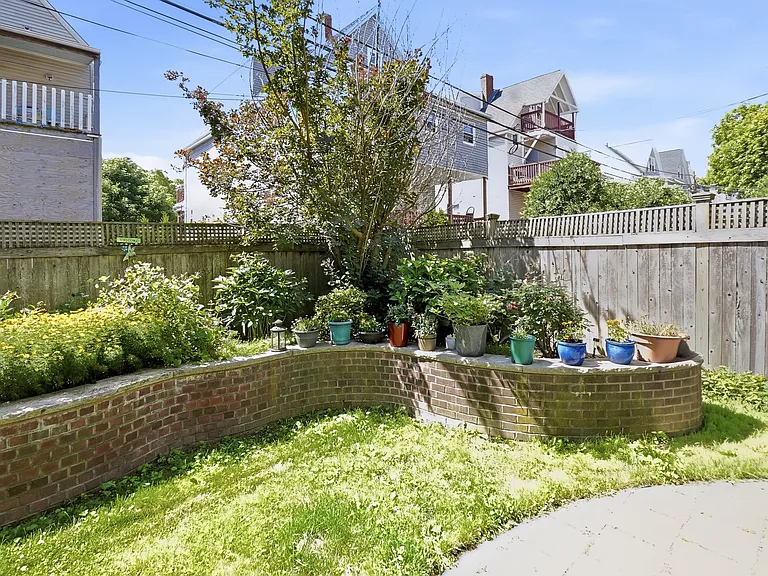 61 Edwin St #1 — Photo 20