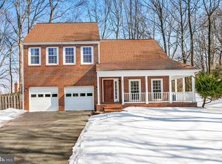 8217 Bayberry Ridge Rd, Fairfax Station, VA 22039