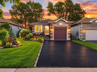 27 Masters Dr, Barrie, ON L4M6W4