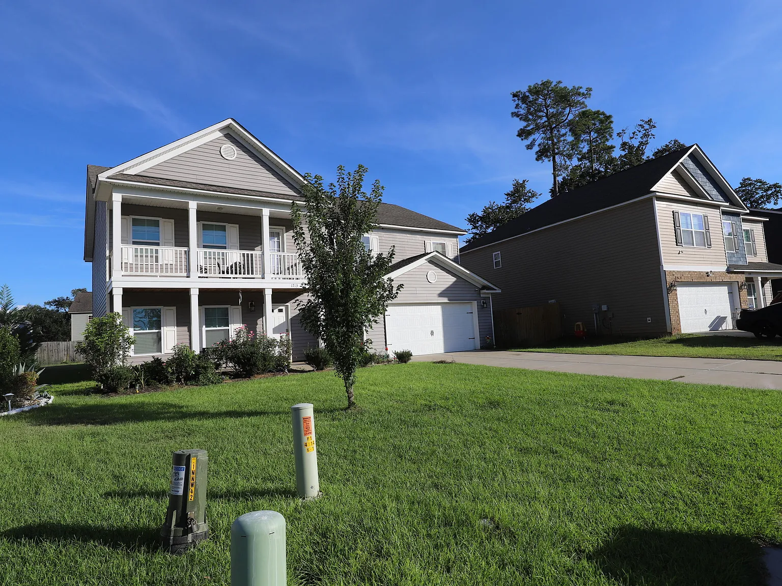 5 bed, 3.0 bath, 3198 sqft, $2,350 — Photo 3