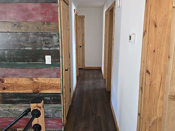 3rd image of 346 N River Dr