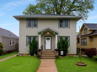 2404 Saint Clair St, Racine, WI 53402