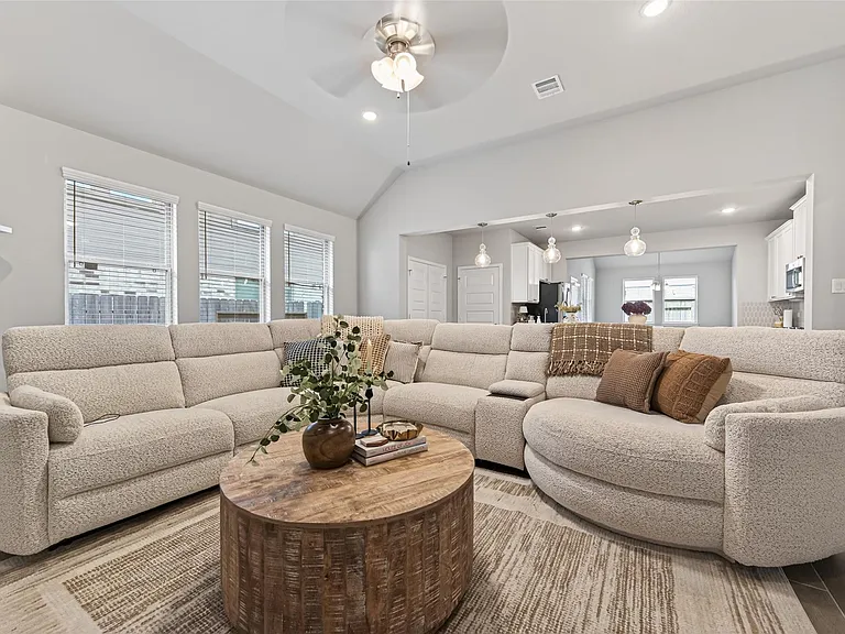 32226 Cedar Crest Dr — Photo 3