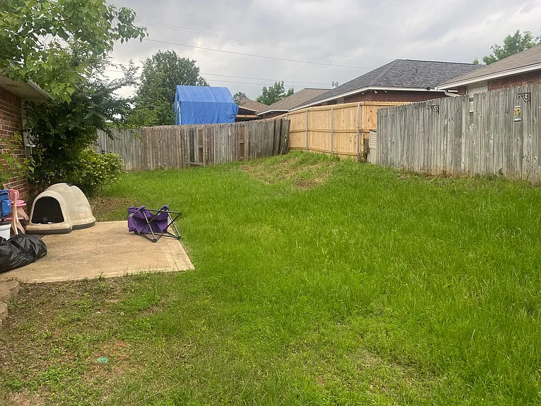 455 Redbud Cir — Photo 21