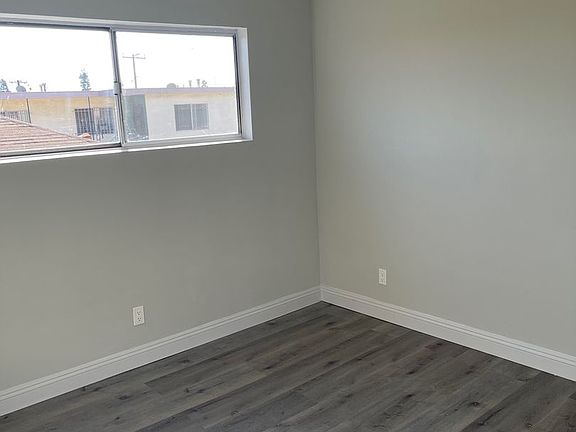 5th image of 1122 W 94th St #6