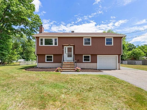 2nd image of 22 Susan Ave
