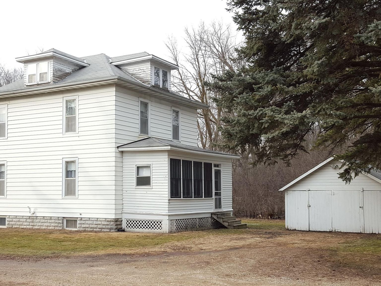 813 Lakeland Dr NE, Willmar, MN 56201 Zillow