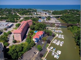 19000 Lake Rd APT 508, Rocky River, OH