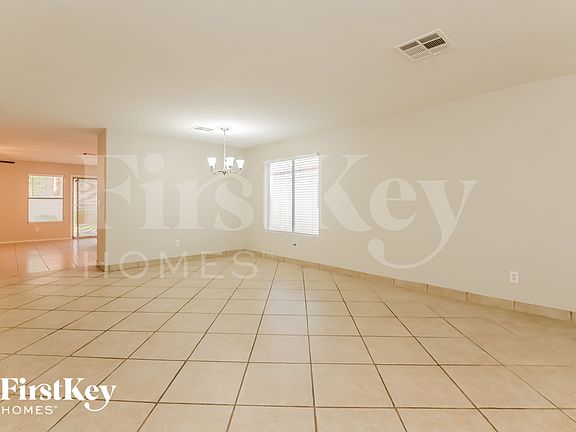 4th image of 692 Rising Brook Dr