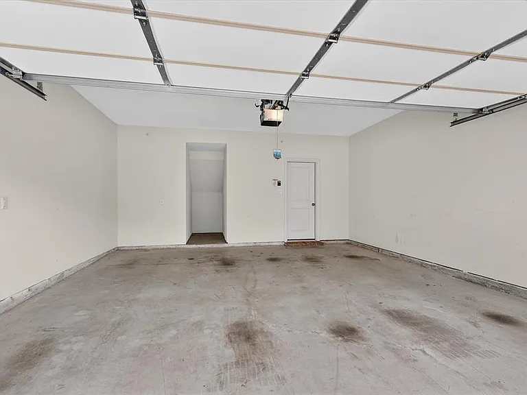 984 Emil Pl — Photo 15
