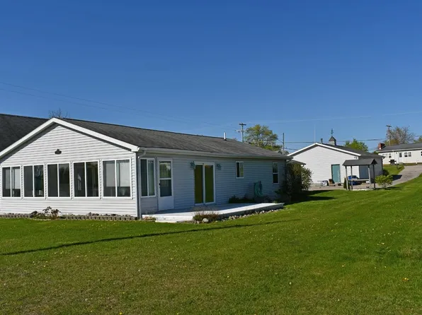 134 Harbor St, Oscoda, MI 48750