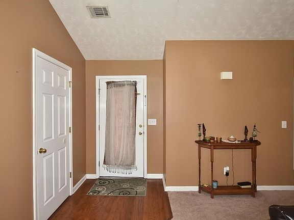 5th image of 60 Prestwyck Oak Pl