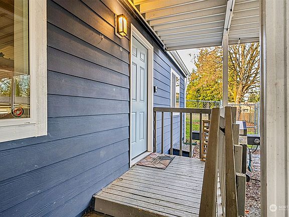 2nd image of 22231 Cedarview Drive E