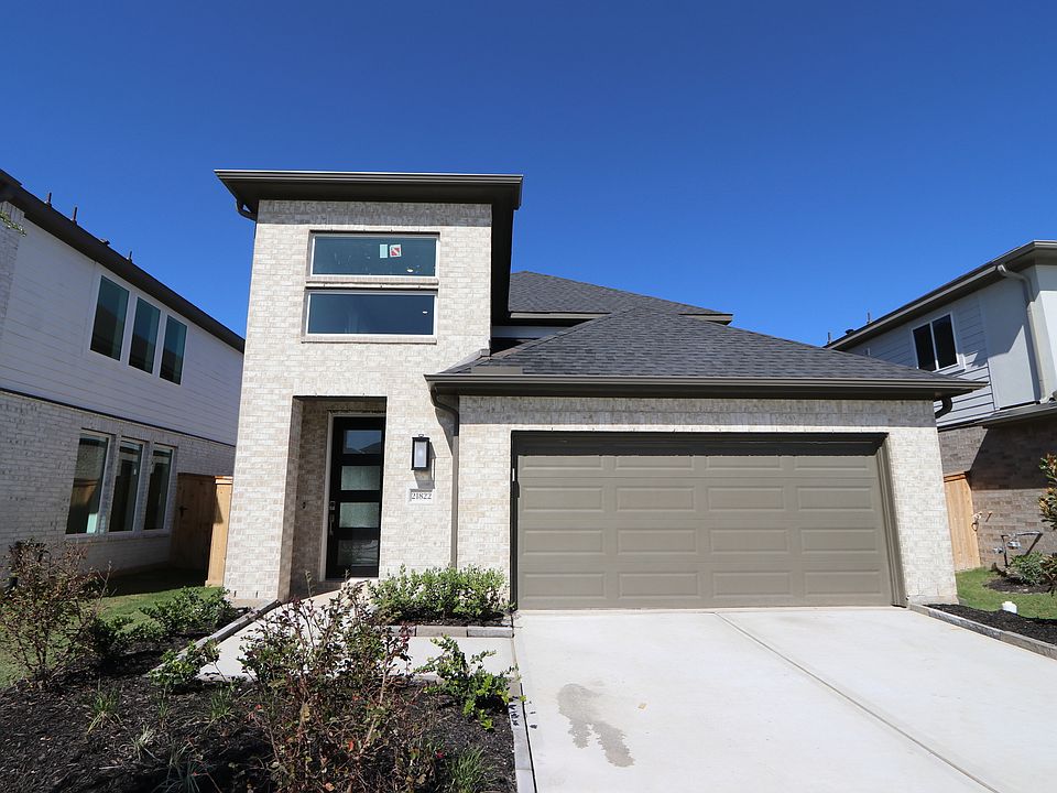 1st image of 21822 Fitzroy Manor Ln