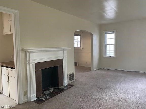 4th image of 1921 Tampa Ave
