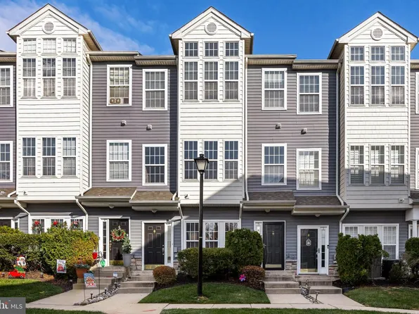 5 River Ln, Delanco, NJ 08075