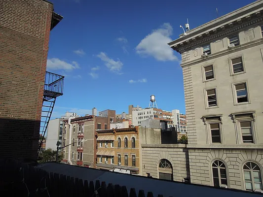 Rented by Space Real Estate | media 47