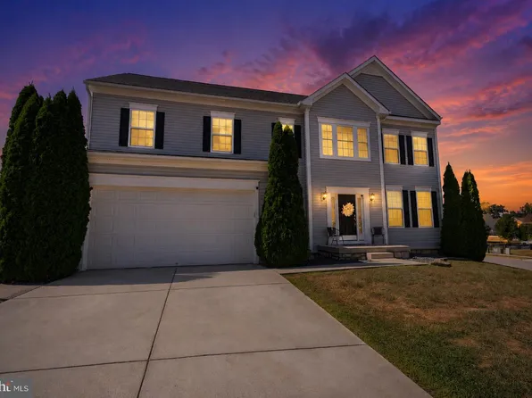 104 Daintree Dr, Martinsburg, WV 25403