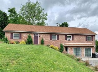 99 Mackall Dr, Beaver, PA 15009