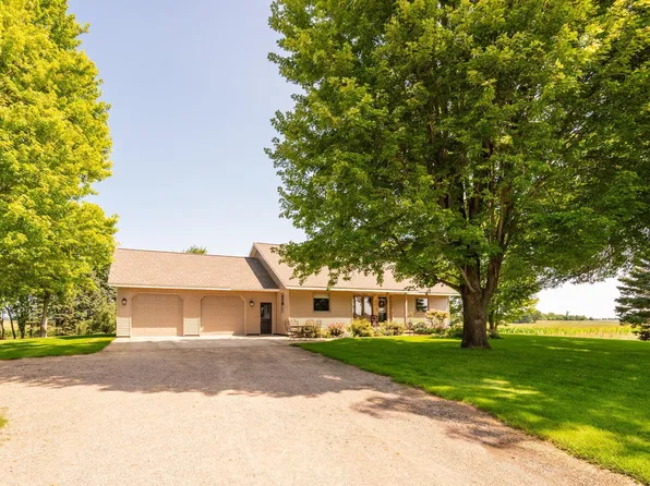 555 10th St SE, Benson, MN 56215