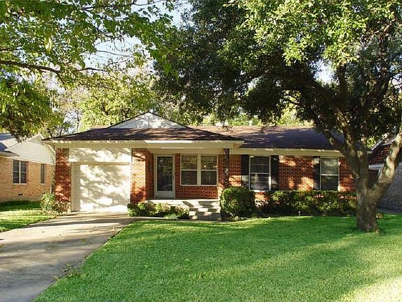 2nd image of 604 Lockwood Dr