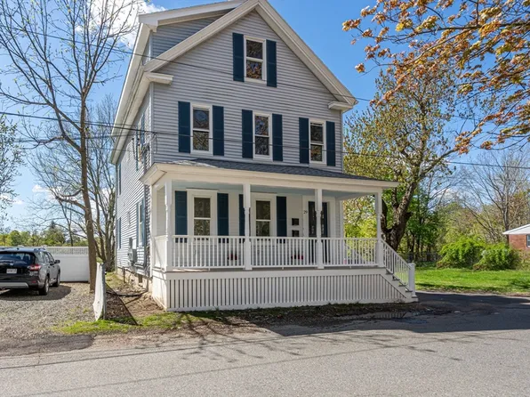 29 Field St Floor 1, Amesbury, MA 01913