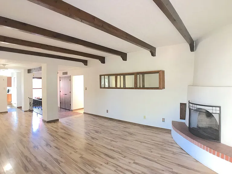 1099 Carmel Rd — Photo 1