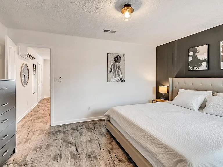 22615 Hilltop Ave #2 — Photo 9