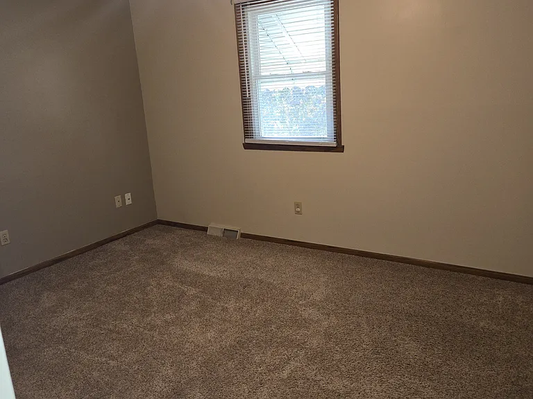 4313 Harvard Rd — Photo 11