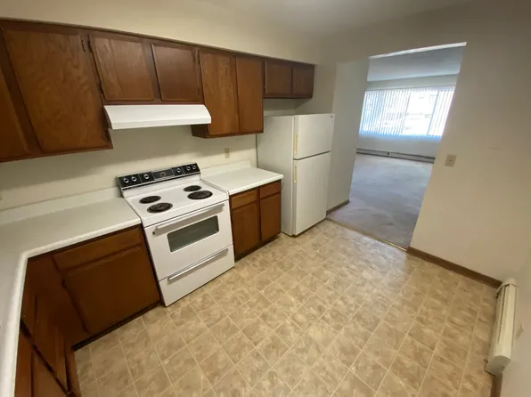 1136 G St #7, Lincoln, NE 68508