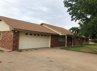 919 E Washita St, Sentinel, OK 73664