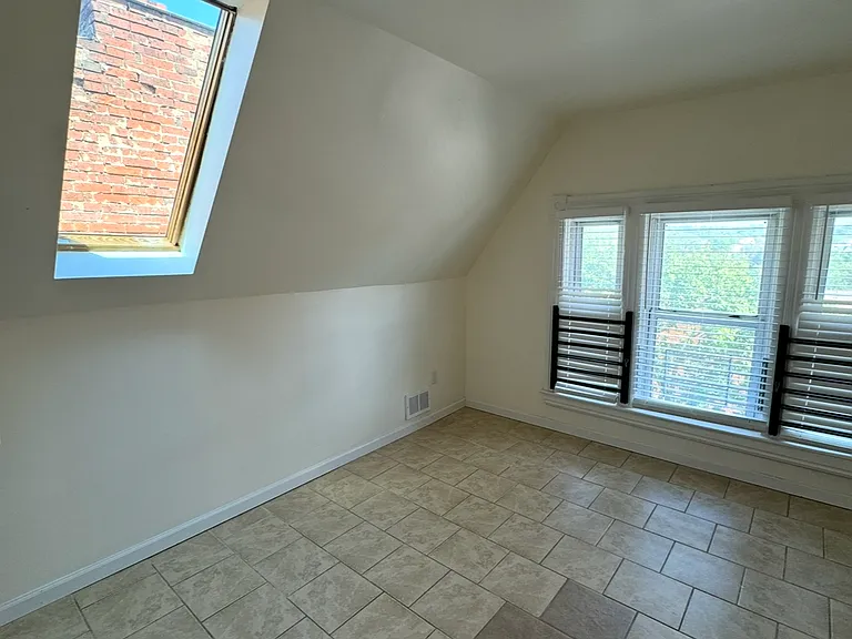 3217 Niagara St #A1 — Photo 5