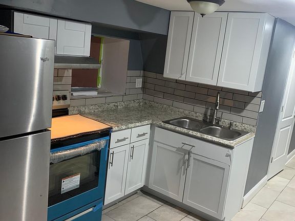 3rd image of 4433 W Washington Blvd