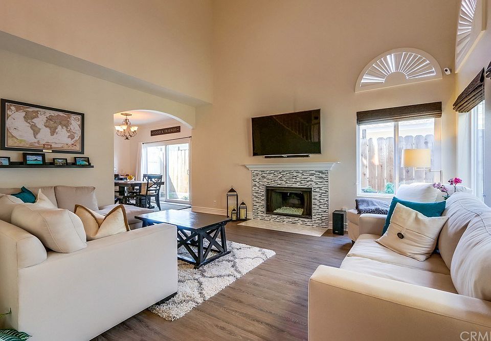 1st image of 205 Calabria Ct