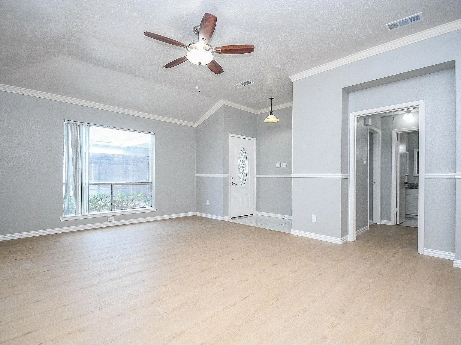 2 bed, 2.0 bath, 1552 sqft, $2,100 — Photo 4