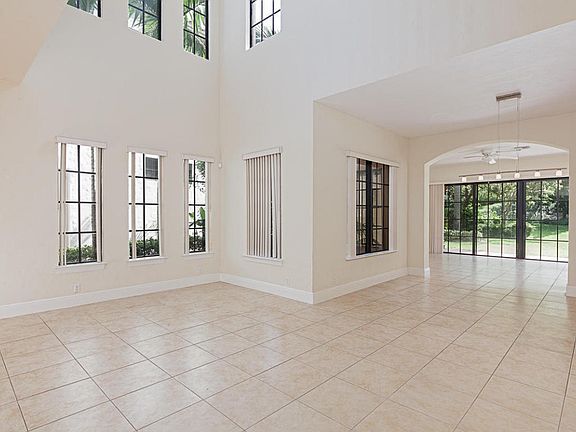 2nd image of 6986 Spyglass Ave
