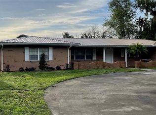 604 Walter Dr, Plant City, FL 33563