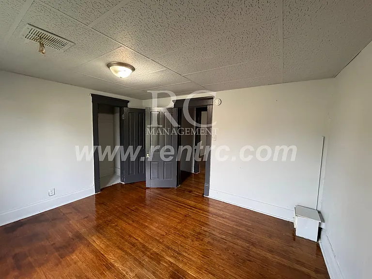 1602-2 E Main St — Photo 8