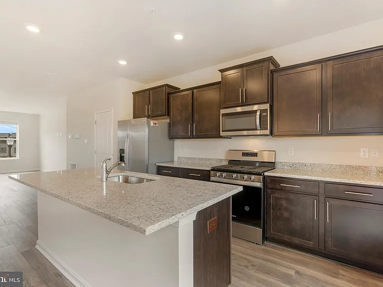 420 Carroll Walk Ave — Photo 12