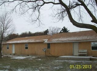 1876 E 1630 North Rd, Watseka, IL 60970